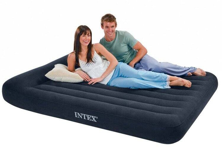 Materac dmuchany z wbudowaną pompką 152 x 203 x 23 cm INTEX 66781