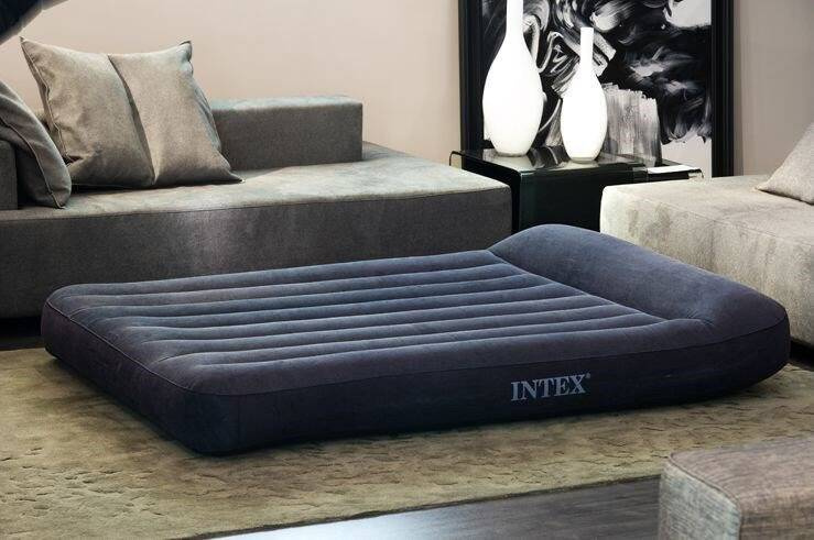 Materac dmuchany z wbudowaną poduszką 183 x 203 x 23 cm INTEX 66770