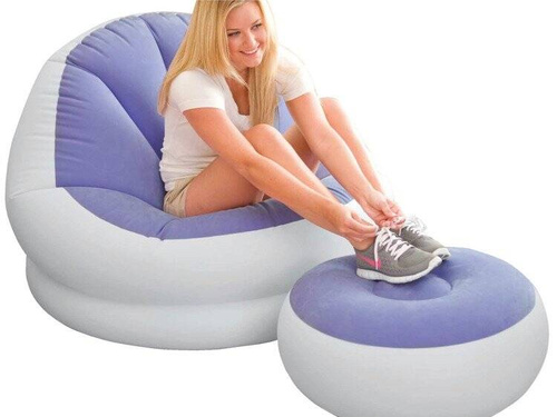 Fotel dmuchany z podnóżkiem fioletowy 104 x 109 x 71 cm INTEX 68572